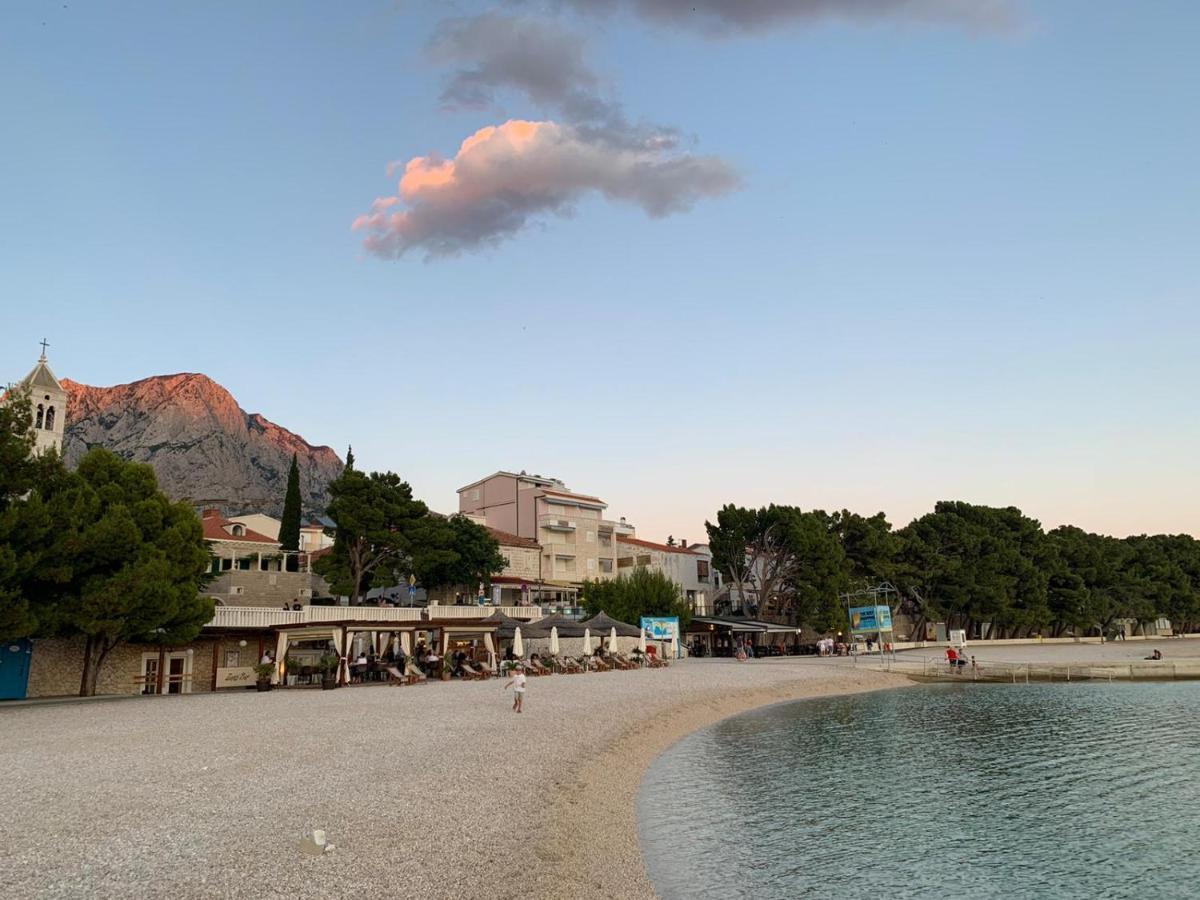 Villa Rozika Baška Voda Екстериор снимка