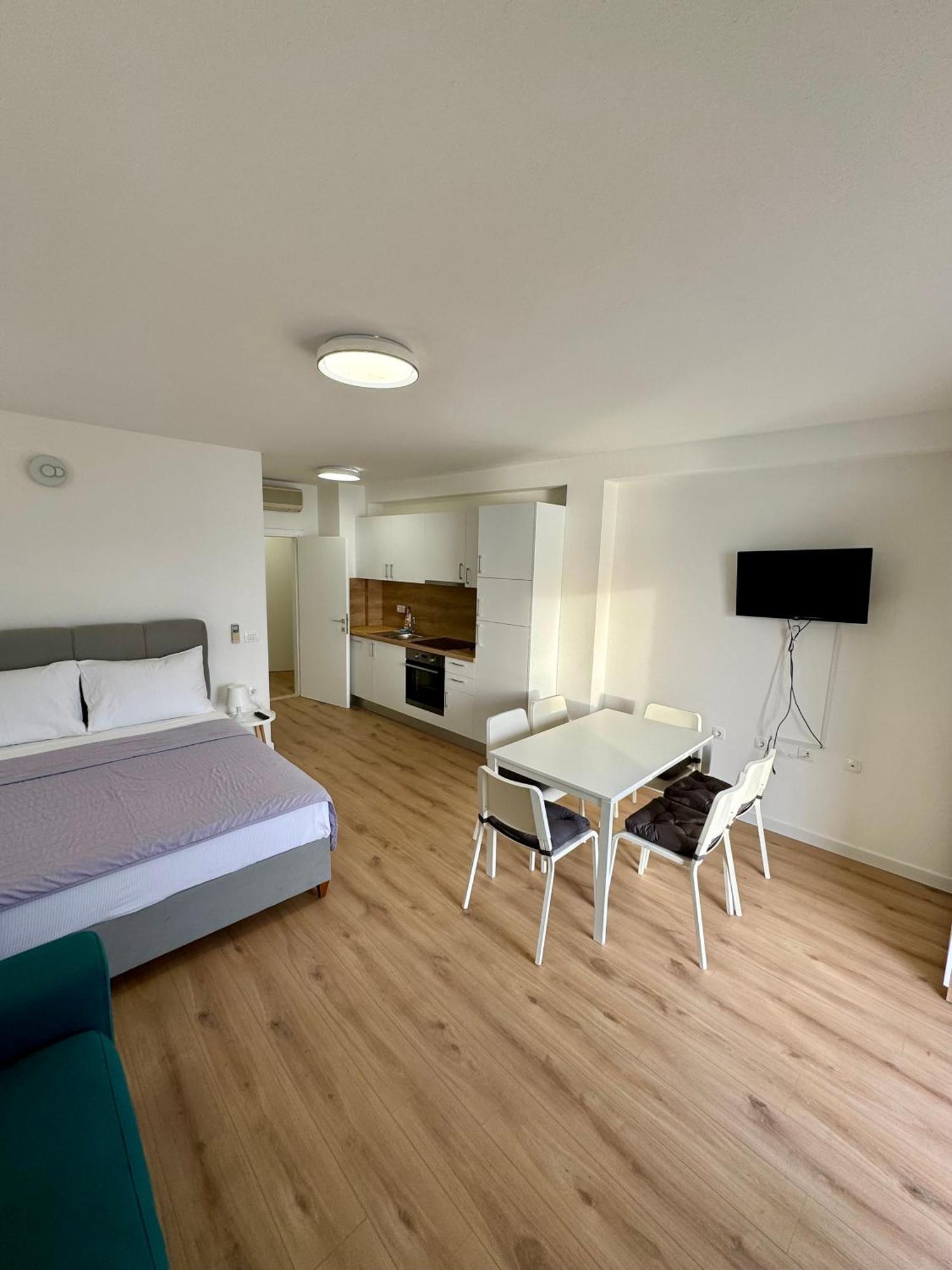 Villa Rozika Baška Voda Екстериор снимка